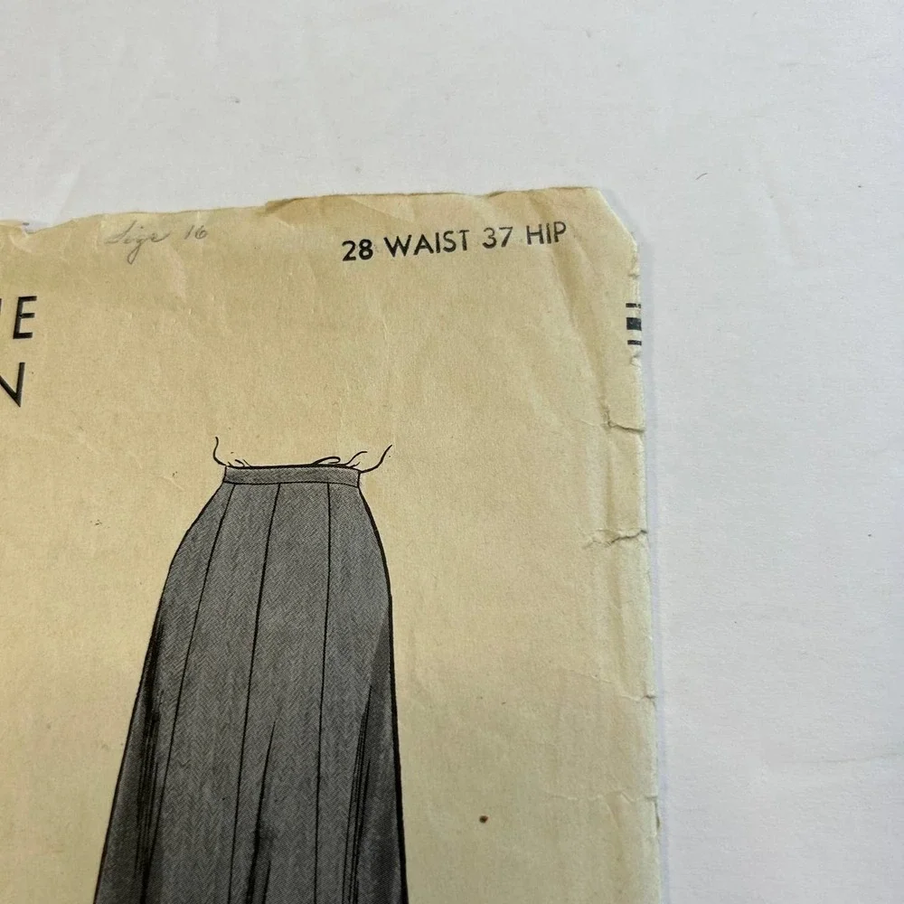 Vintage Vogue Pattern #9120 Easy to Make‎ Skirt Size 28